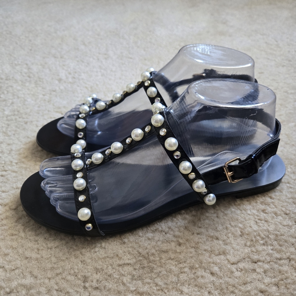 Neiman Marcus PRIZE dressy pearl sandals black crystal white gold flat buckle 8